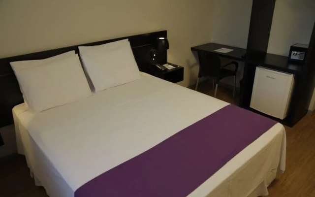 Átis Hotel