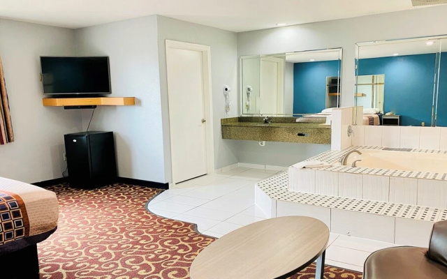Home Place Inn & Suites