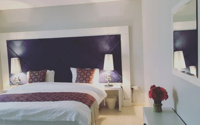 Nai Suites