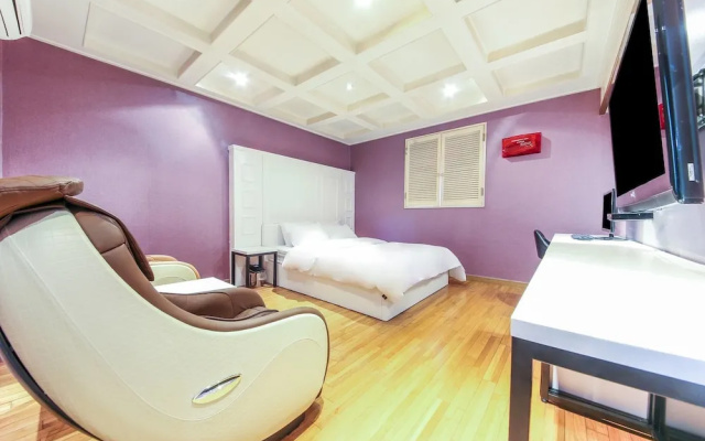 Hotel Raton