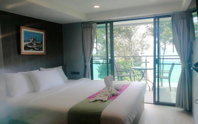 Cliff Lanta Suite
