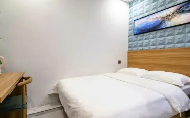 Daqing Boger Hotel (Xinmate Store)