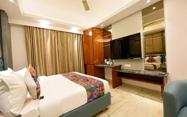 FabHotel Prime Dev Palace