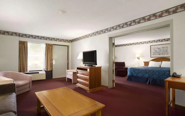 Ramada by Wyndham Batesville