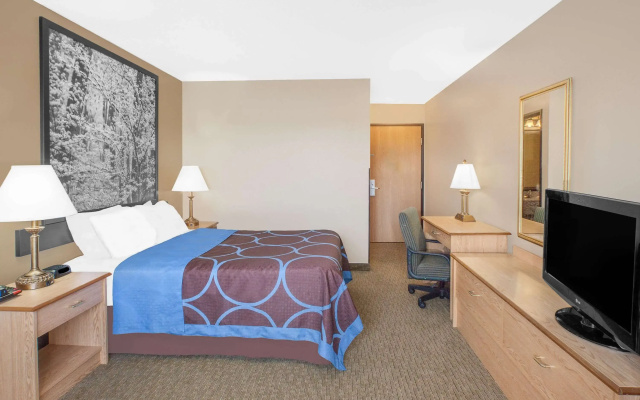 Super 8 by Wyndham Seville
