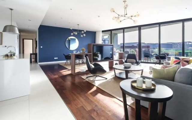 Luxurious Getaway Right Across City Walk Mall