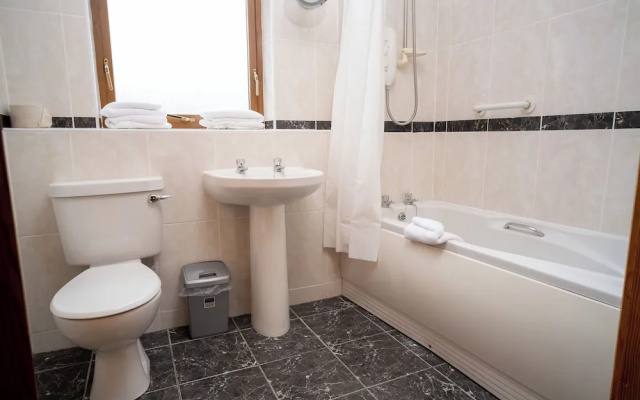 Hotel Doolin Houses