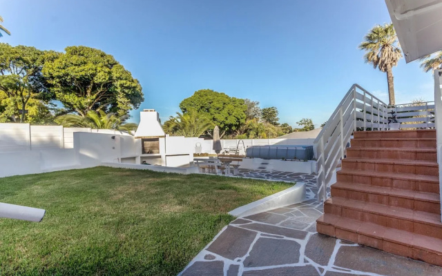Nassau Crescent by CTHA