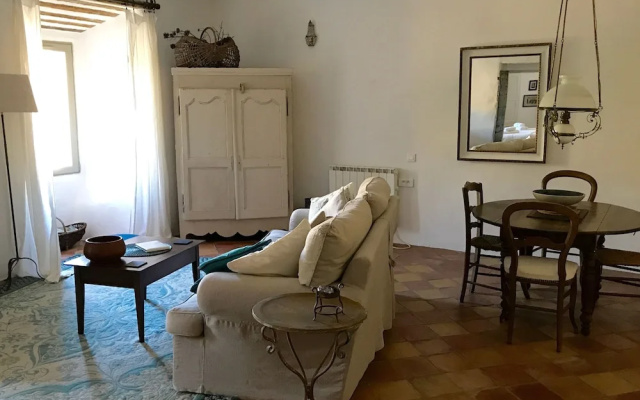 House La France -Ramparts & Riverside Apartment