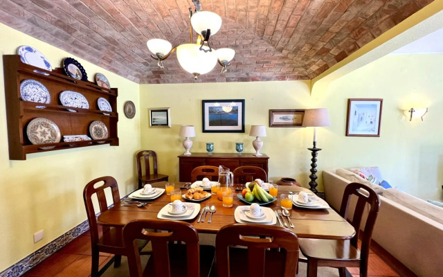 VILAMOURA TRADITIONAL VILLA WITH POOL by HOMING