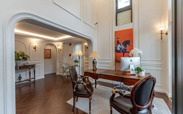 Golden Sun Apartment & Hotel