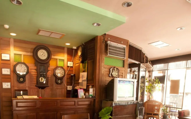 Cucumber Inn