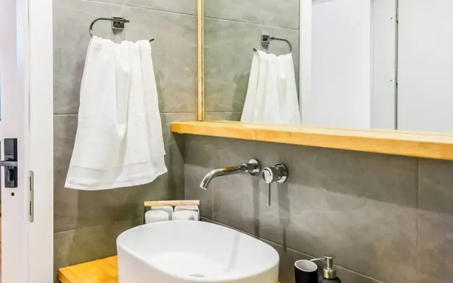 Aigli Seafront Loft-luxury Design Retreat