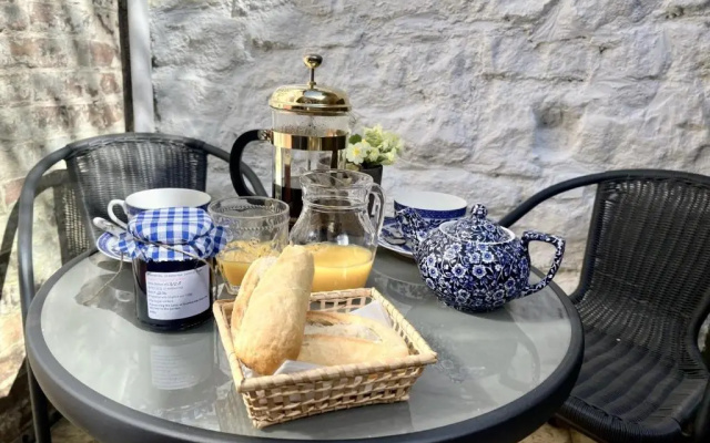 Carrow Cottage