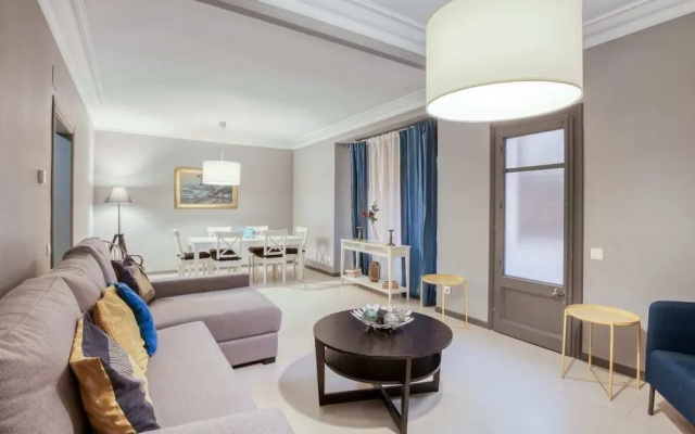 Lovely & Spacious 4bed Sleeps8 in BCN Center