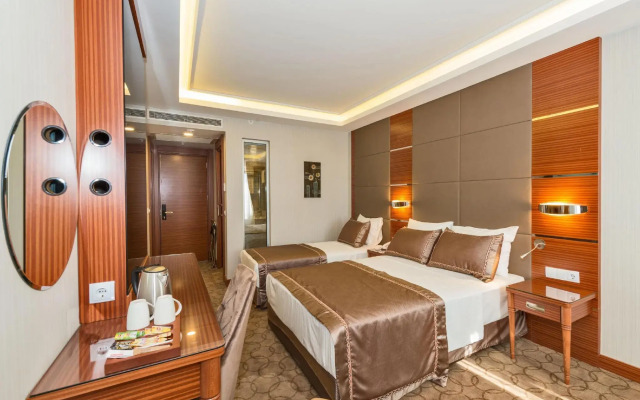 Glorious Hotel