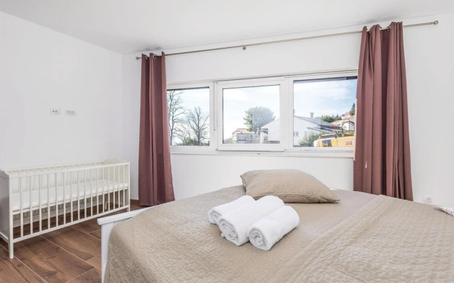 Awesome Home in Opatija with WiFi, Hot Tub & Sauna