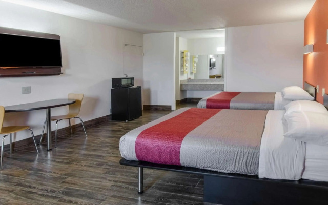 Motel 6 Staunton, VA