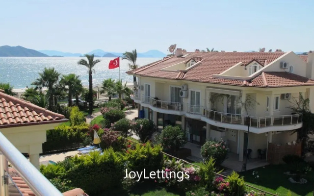 Villa ST01 by JoyLettings