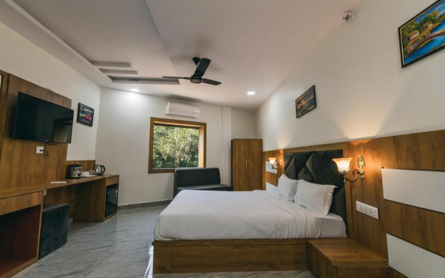 Serenity Hill Resort Near - 2Km Fateh Sagar Lake Udaipur