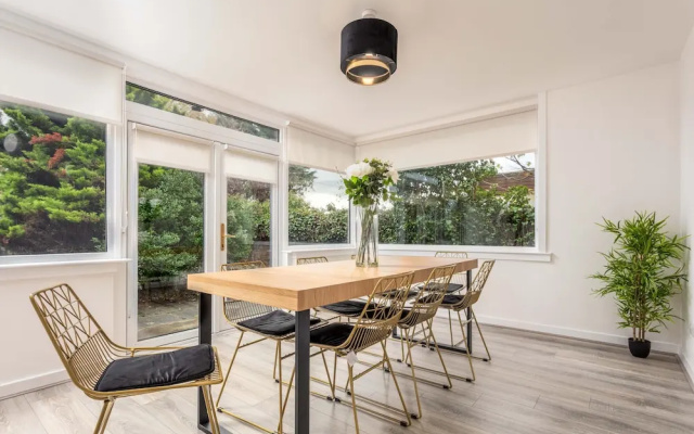 Cuthbert House - Donnini Apartments