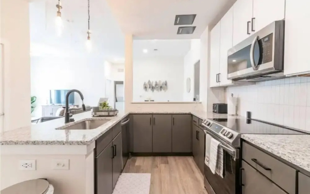Cozy Apartment with WiFi 206