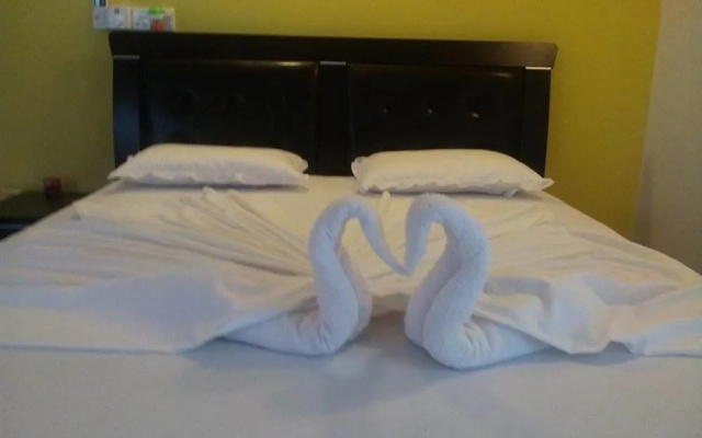 Yala Hotel River Front