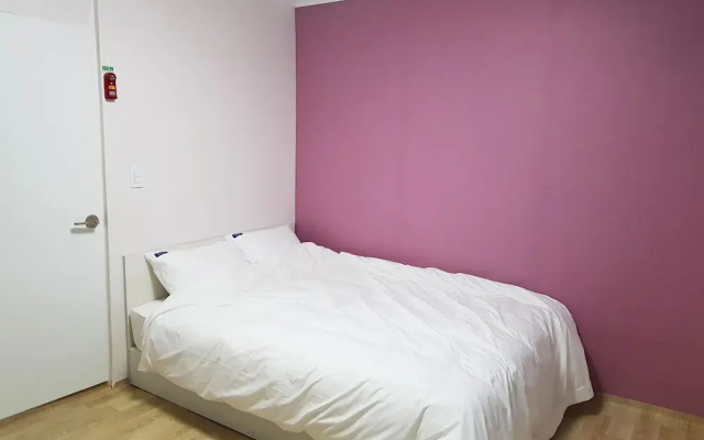 Bluemoon Guest House - Hostel