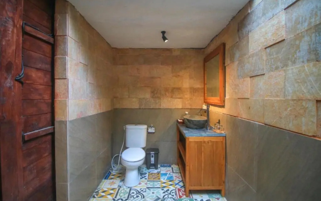Ari Cottages