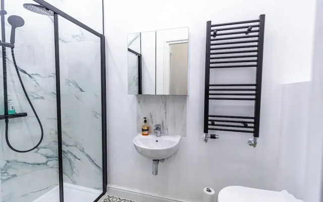 Belfast Bliss Apartment - Modern & Cozy Retreat