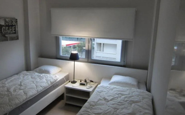 Mini Art House