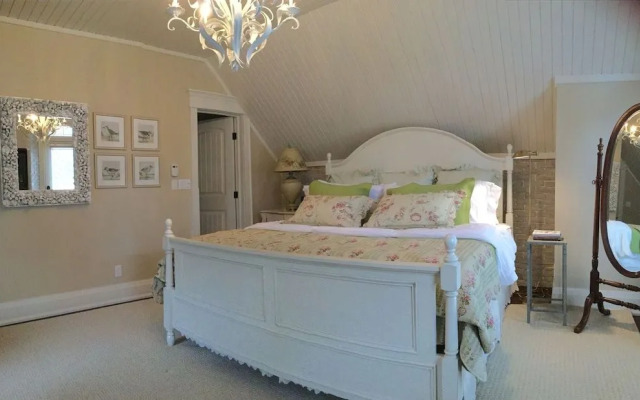 Echo Woods B&B