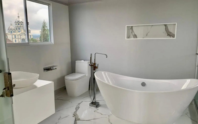 Penthouse - Vista Hermosa Apartments