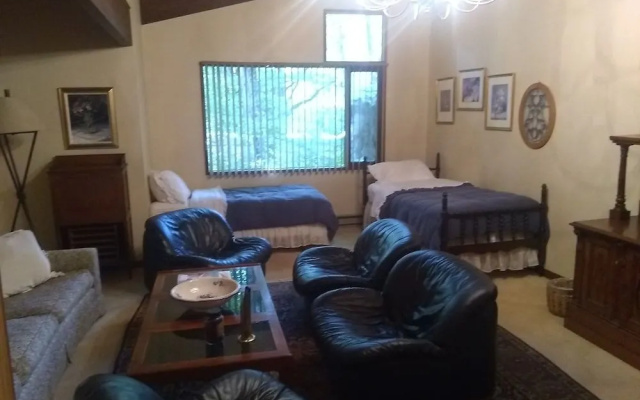 Tanglewood Suites