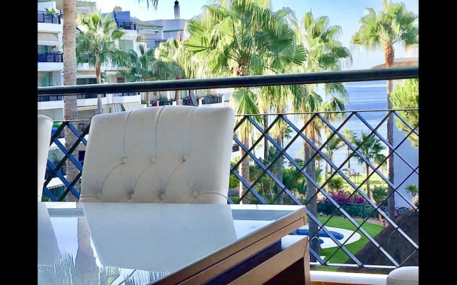 Mi Capricho Luxury Apartament by the Sea