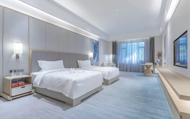 Qianhuazhou Hotel