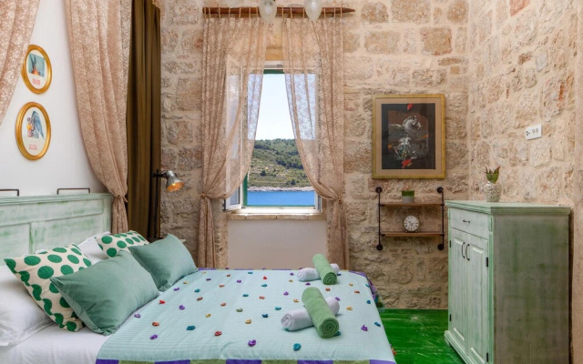 Nice Home in Vis with Hot Tub, WiFi & 2 Bedrooms