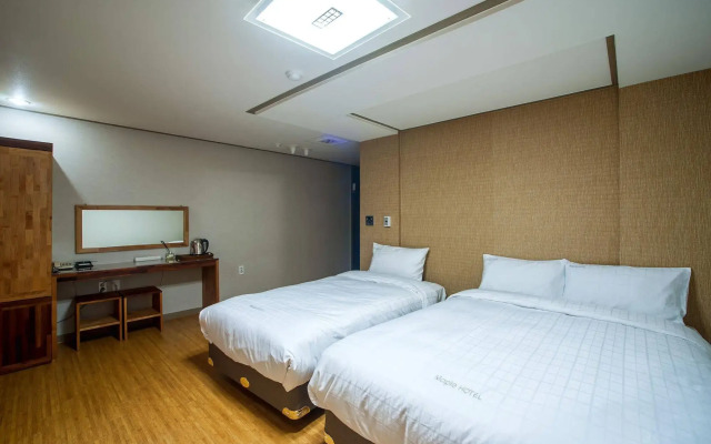 Hotel Maple