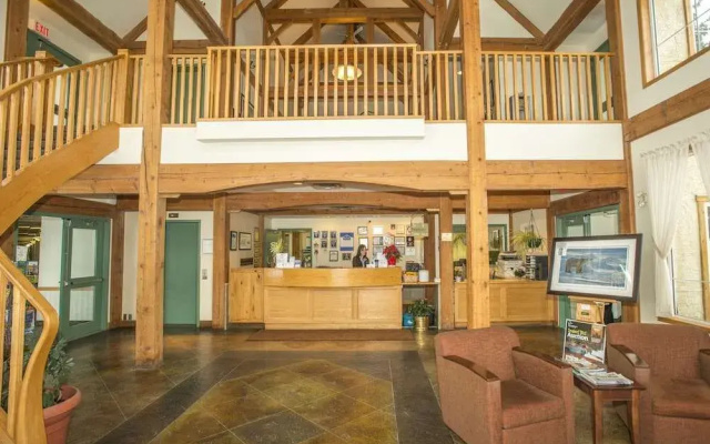 Lakeview Inns & Suites - Okotoks