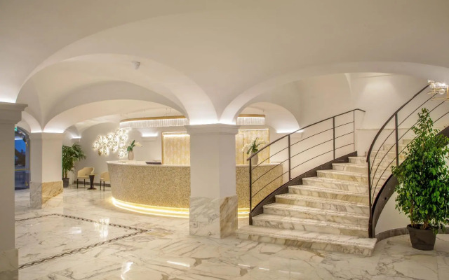 Отель Shangri-La Roma by OMNIA hotels