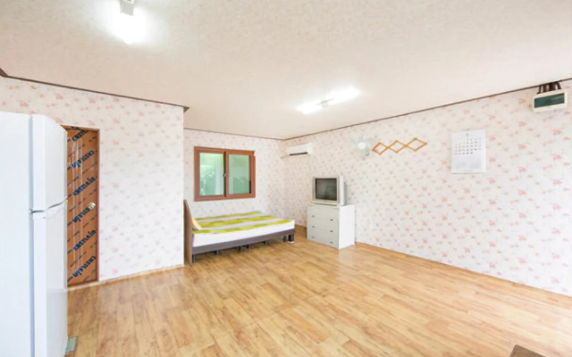 Daebudo Napoli Camping and Pension