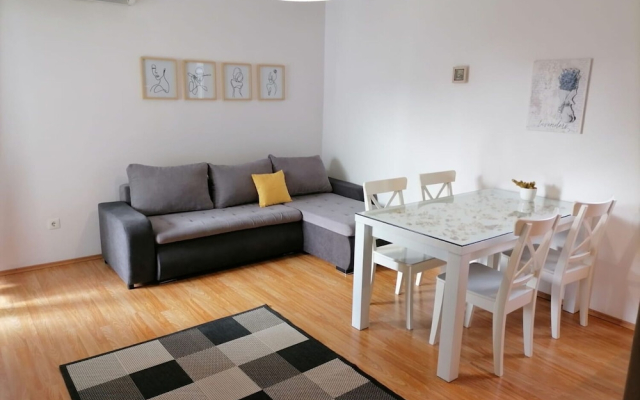 Apartments Dora 2