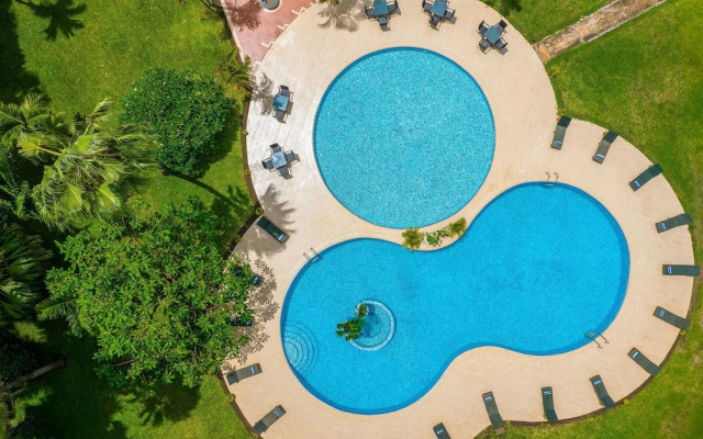 Отель Delta Hotels Dar es Salaam