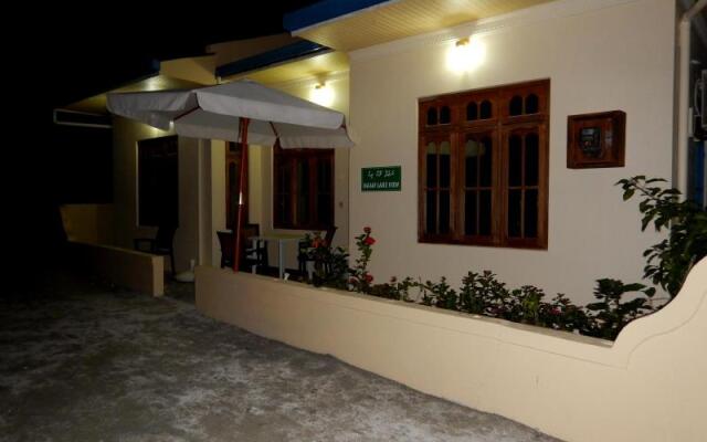 Отель Najaf Lake View Guesthouse Мальдивы, Северный атолл Мале - отзывы, цены и фото номеров - забронировать отель Najaf Lake View Guesthouse онлайн вид на фасад