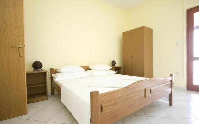 Ella Apartments