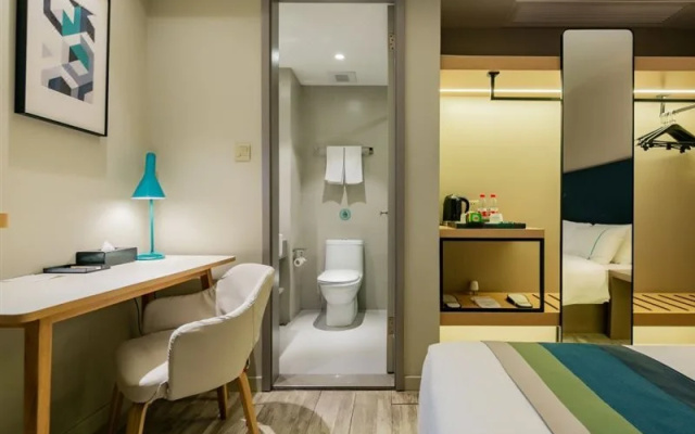 Homeinn Selected Hotel (Yibin West Station Xinyuewan)