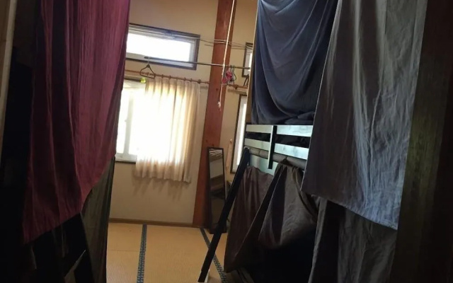 No Track - Hostel