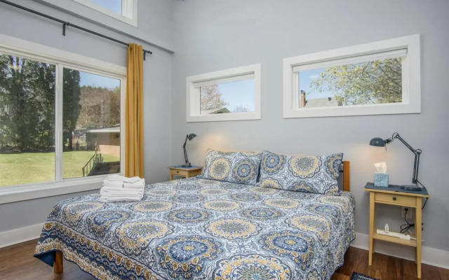 Guesthouse on Main in Brevard