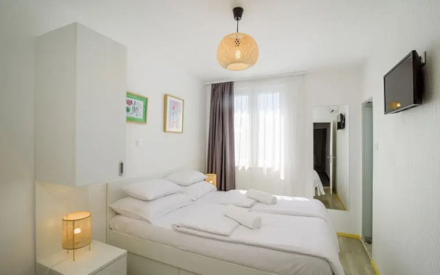Villa White