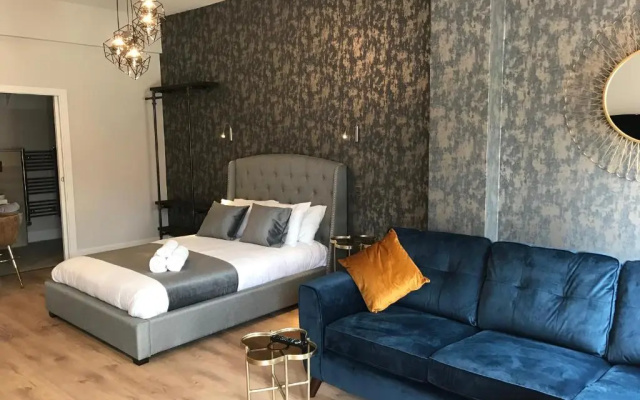 Coldharbour Suites (Adults Only)